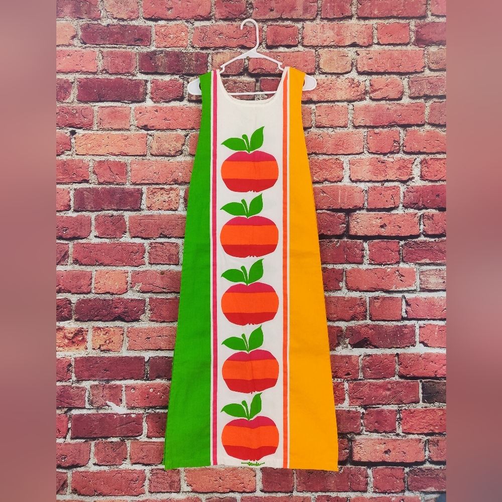 Neiman Marcus Vintage Retro Yellow Orange Green Apple Full Length Kitchen Apron